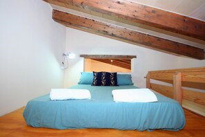 2 chambres, système d’insonorisation, fer et planche à repasser