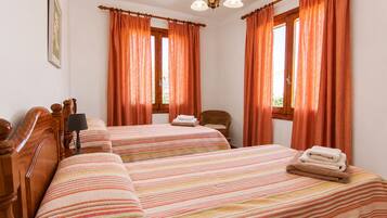 4 chambres, fer et planche Ă repasser, Wi-Fi gratuit, draps fournis