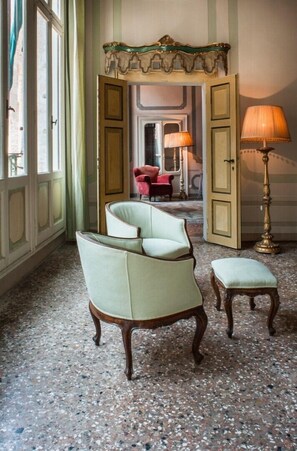 Interior - Apartment Duodo or Barbarigo - San Marco 
CIN IT027042C2FOM5GM5P (Venezia)