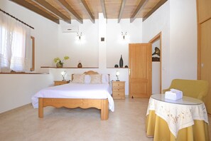 4 chambres, fer et planche Ă repasser, Wi-Fi gratuit, draps fournis