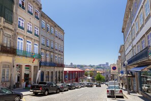 Third-party on-site parking