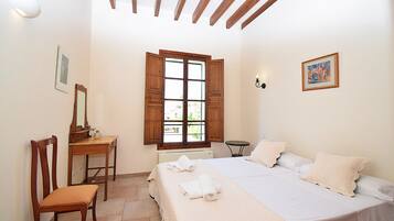 8 chambres, fer et planche Ă repasser, Wi-Fi gratuit, draps fournis