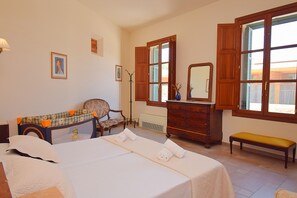 8 bedrooms, iron/ironing board, travel cot, free WiFi