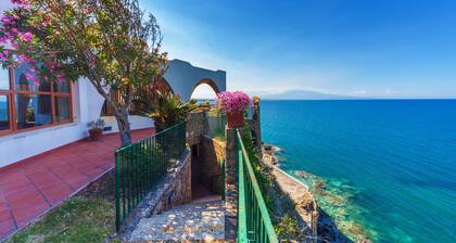 Pool, overlooking the sea