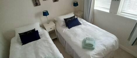 2 slaapkamers, een strijkplank/strijkijzer, gratis wifi, beddengoed