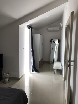 3 chambres, fer et planche à repasser, accès à Internet, literie fournie