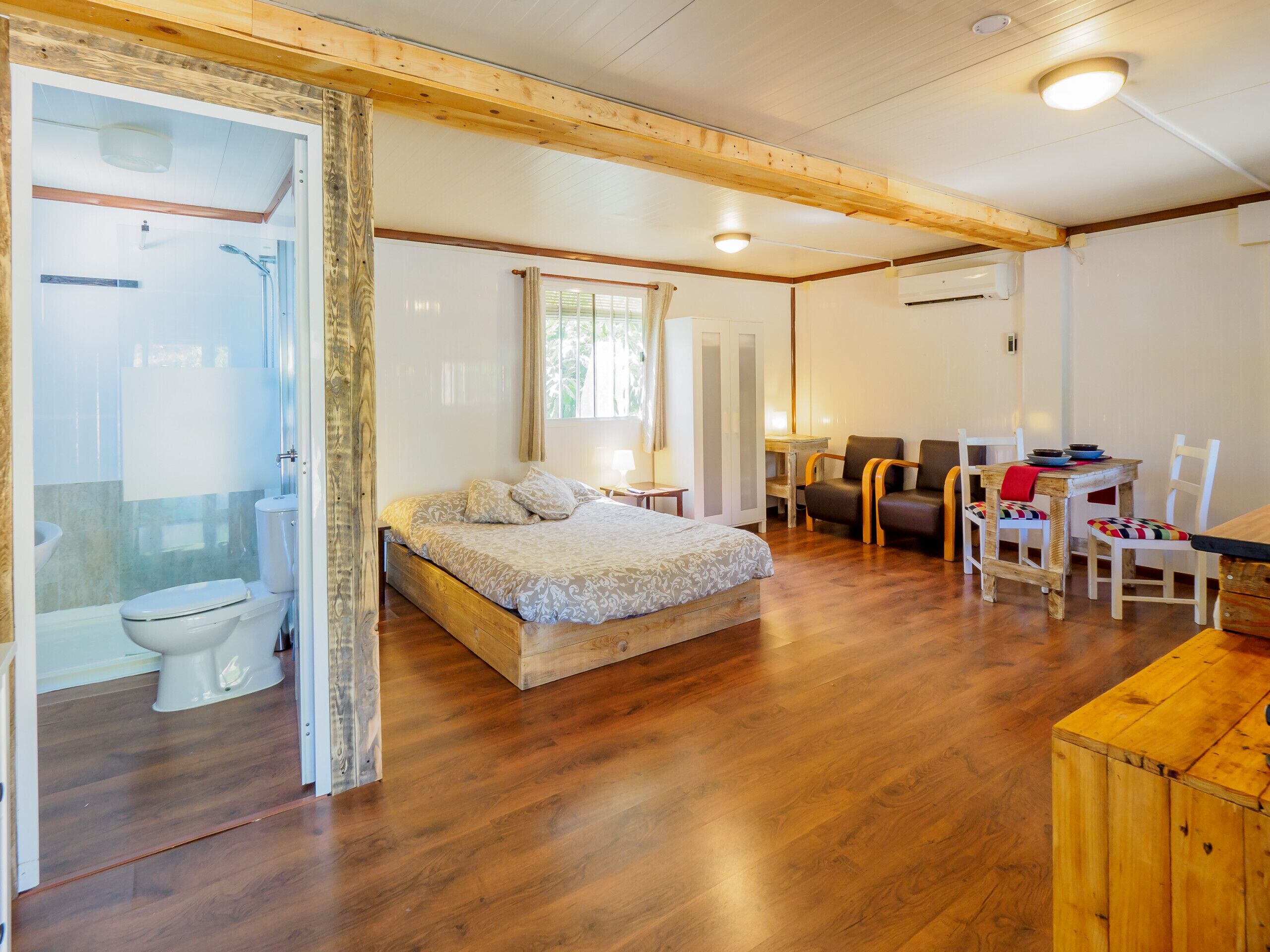 熨斗/熨衫板、免費 Wi-Fi、床單