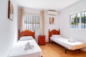 3 bedrooms, free WiFi, bed sheets - Villa Francisca by Casasol (Nerja)
