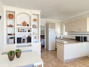 Fridge, microwave, oven, coffee/tea maker