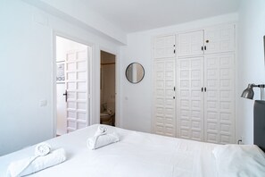 1 多间卧室、熨斗/熨衣板、免费 WiFi、床单