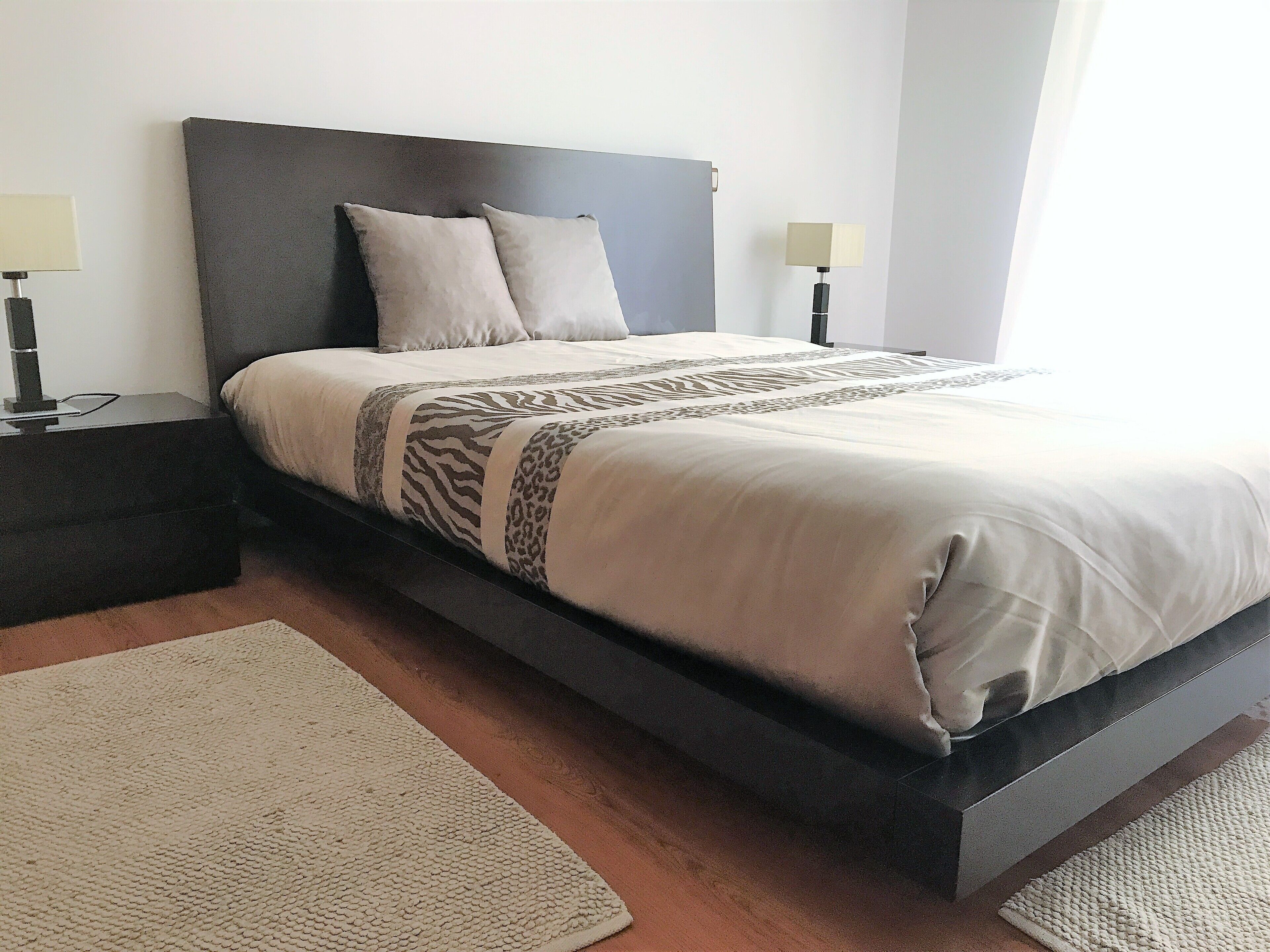 2 Schlafzimmer, schallisolierte Zimmer, Bügeleisen/Bügelbrett