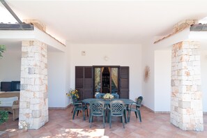 Outdoor dining - Villa Rose - Marina Di Mancaversa (Marina di mancaversa)