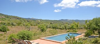 Font - Country house with pool in Artá