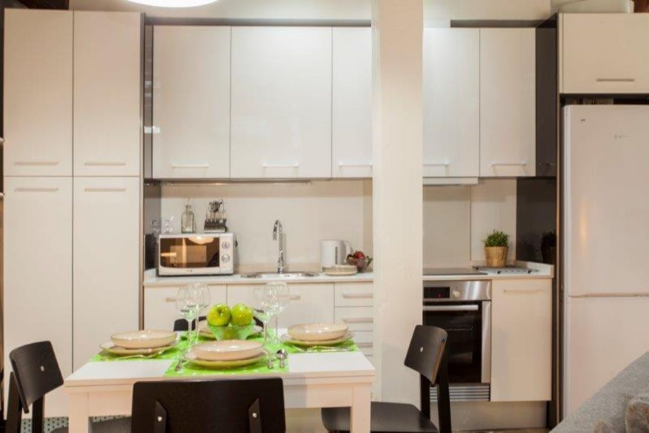 Fridge, microwave, dishwasher, coffee/tea maker