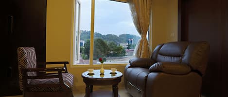 Executive Double Room, 1 Bedroom | Living area