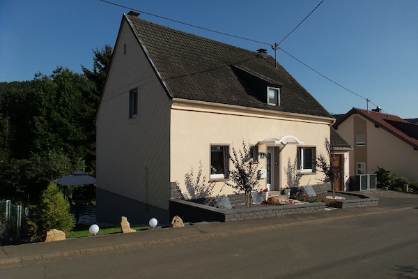 Hausansicht Wohnung 1. Etage