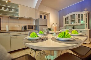 تناول الطعام