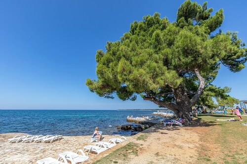 Ferienwohnung Castel mit Meerblick für 4 Personen in Porec, Top-Lage, meernah