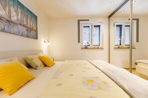 2 bedrooms, in-room safe, iron/ironing board, WiFi
