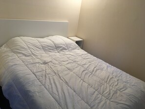 2 Schlafzimmer, Bügeleisen/Bügelbrett, kostenloses WLAN