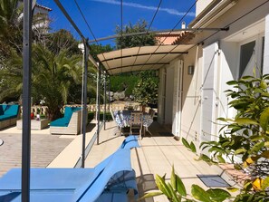 Outdoor dining - Modern and comfortable house with 3 bedrooms (La Croix-Valmer)