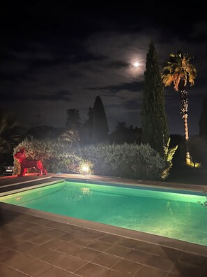 Piscine extérieure, piscine chauffée