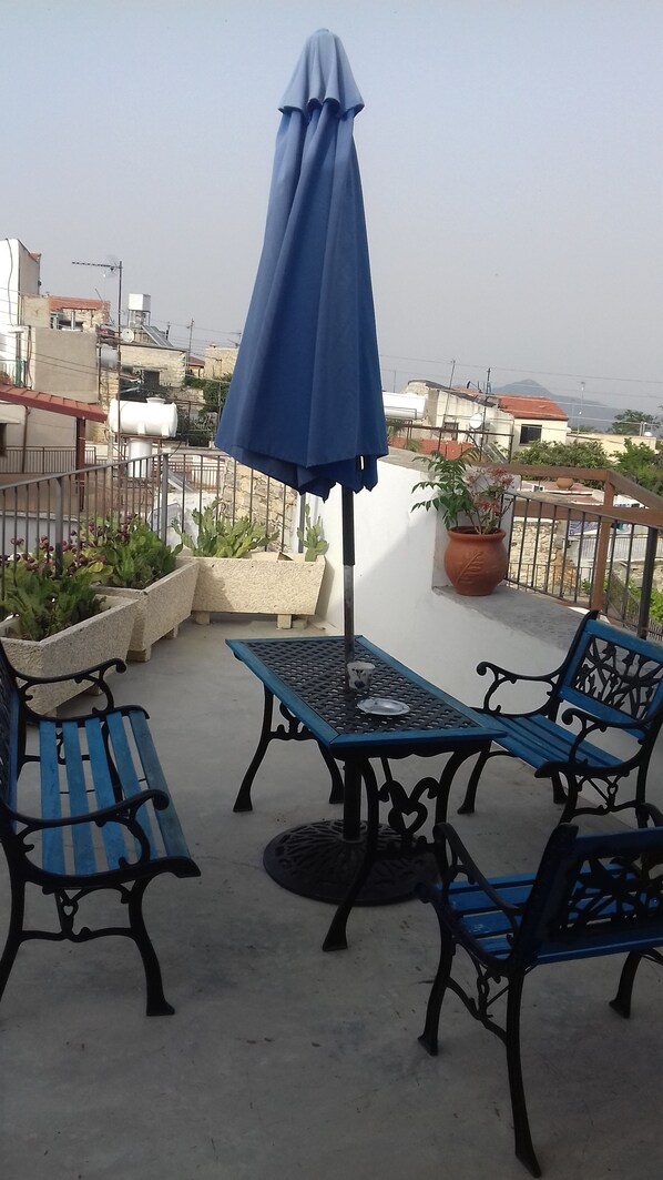 Traditional House, 2 Bedrooms, Valley View | Terrace/patio