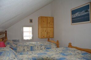 2 bedrooms