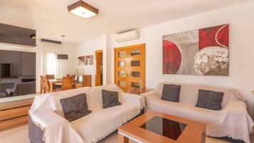 Flat-screen TV, fireplace