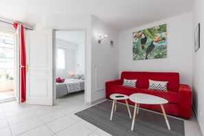 1 chambre, fer et planche à repasser, lit parapluie, Wi-Fi