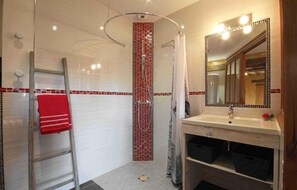 Hair dryer, towels