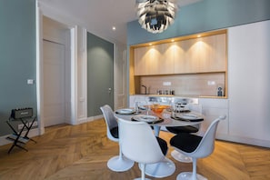 Dining - Confort - Furnished apartment - Downtown Lyon (Lyon)