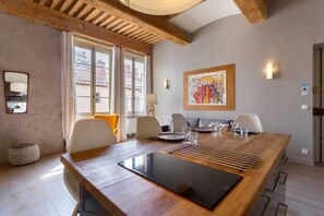 Dining - Pearl - Furnished apartment - Downtown Lyon (Lyon-1er-Arrondissement)