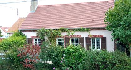 Chantilly (Dinner and breakfast available, electric car recharging stations)