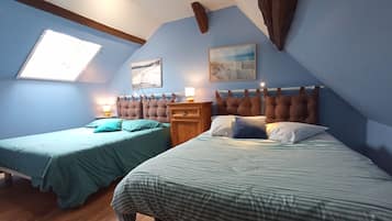 4 habitaciones, escritorio, tabla de planchar con plancha y wifi gratis