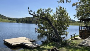 Unclassified image, 3 of 39, button - Private cabin on 10 acre lake with great bass fishing, 4.5 miles from Boerne (Boerne)