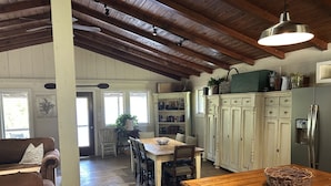 Unclassified image, 2 of 39, button - Private cabin on 10 acre lake with great bass fishing, 4.5 miles from Boerne (Boerne)