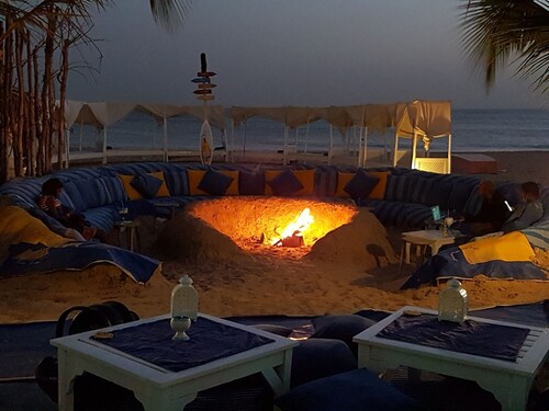 Magnifique Villa Riad avec piscine privée, proche plage, Wifi