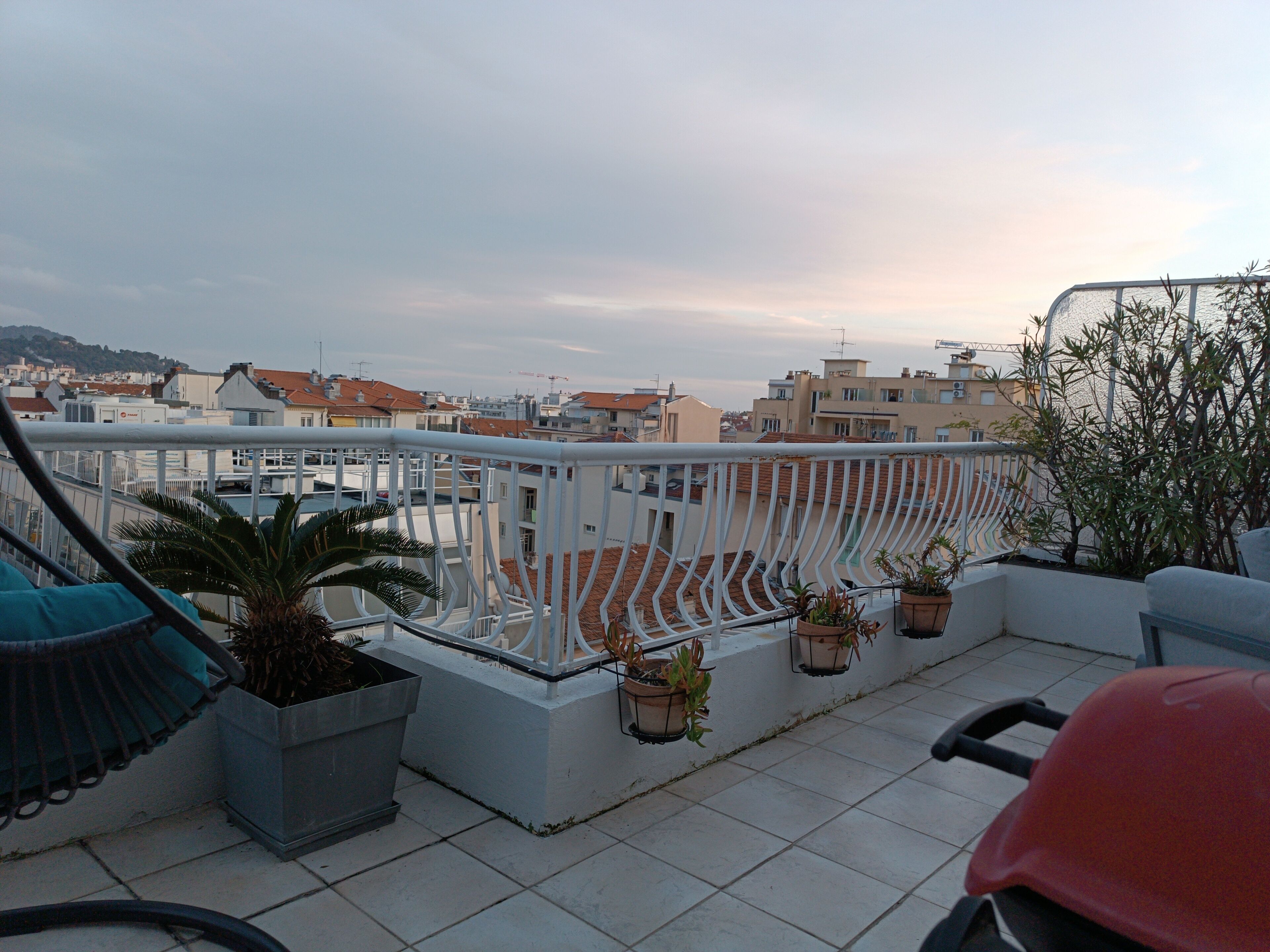 Vue sur les toits de Nice !!