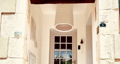 Maison trÚs haut de gamme prestations luxes piscine chauffée salle de sport