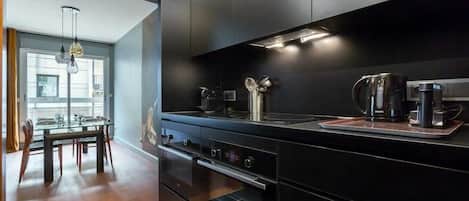 Frigorifero, microonde, forno, lavastoviglie