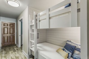 1 bedroom, iron/ironing board, Internet, bed sheets - 103 REMODELED January 2019! Come Enjoy Our BEACH! Destin Beach Club (Destin)