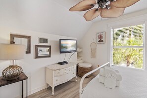 3 slaapkamers, een strijkplank/strijkijzer, reisbedje, gratis wifi