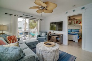 3 bedrooms, iron/ironing board, travel cot, free WiFi