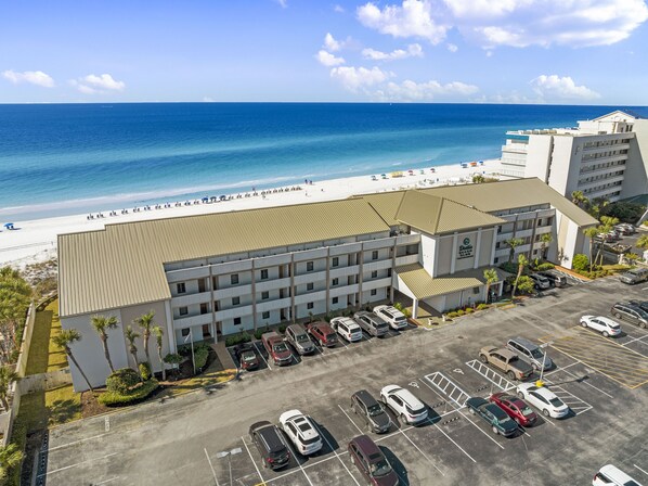 Beach - 102 REMODELED beautiful BEACH FRONT condo. Destin Beach Club (Destin)