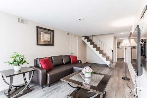 Cute and affordable 3BDR duplex in Overland Park for up to 10 people! Unit #2