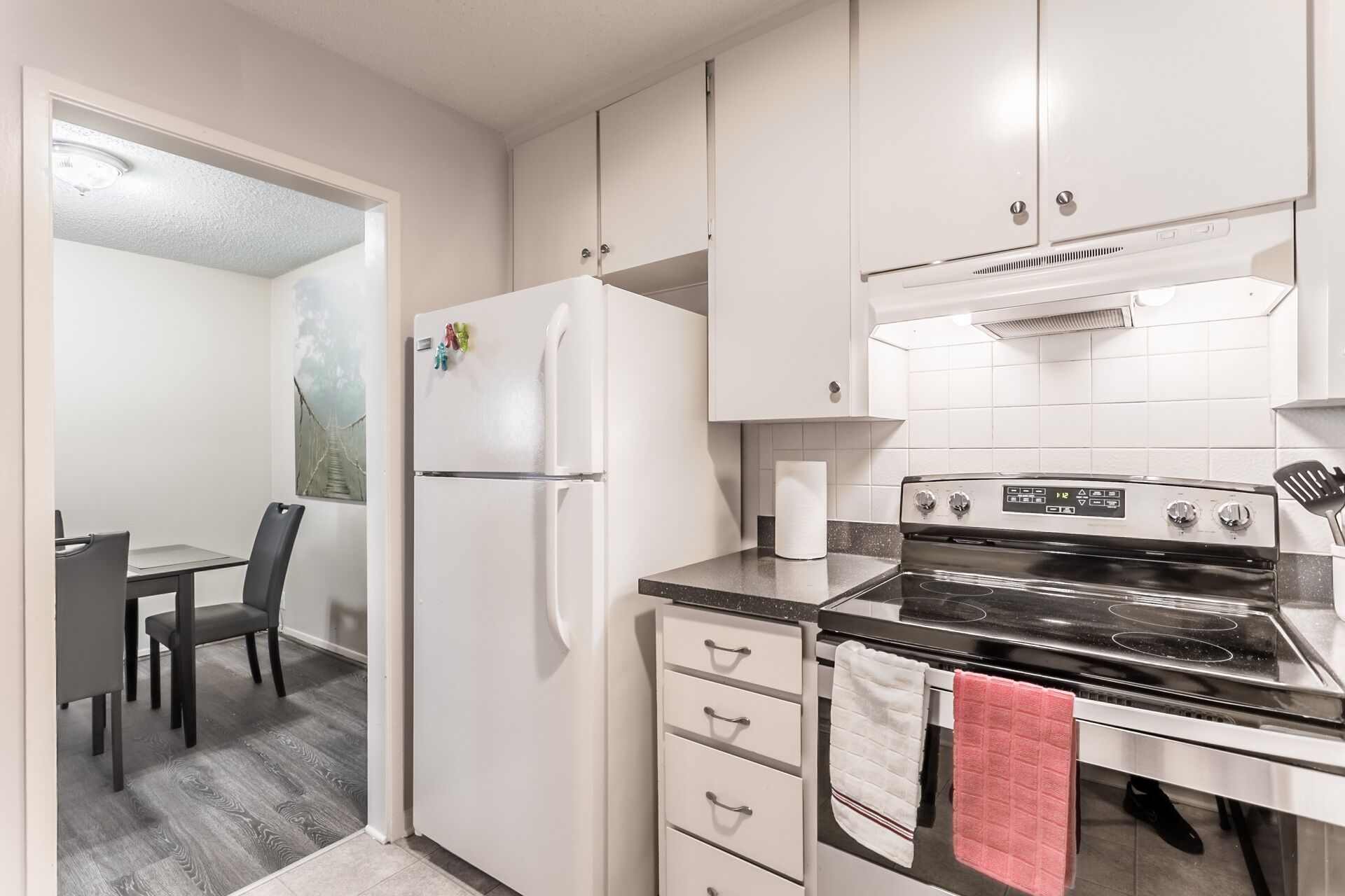 Microwave, dishwasher, coffee/tea maker, toaster