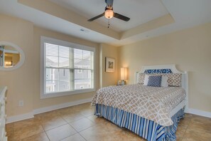 4 bedrooms, iron/ironing board, travel crib, free WiFi