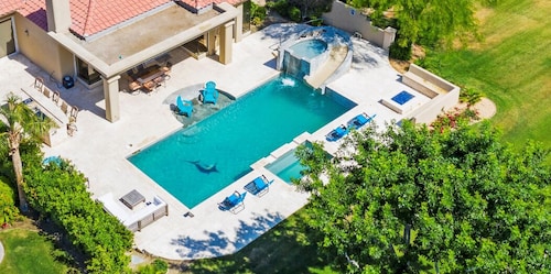 Waterslide, pool/spa. PGA West, so much fun!