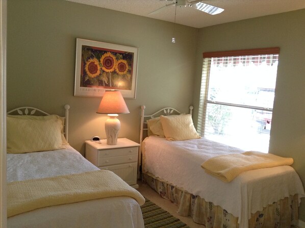 2 habitaciones, tabla de planchar con plancha y wifi gratis